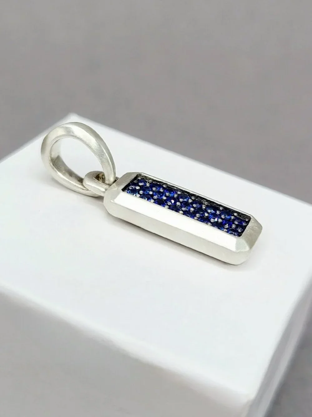 David Yurman Streamline Pavé Amulet Pendant w/ Pavé Blue Sapphires - RARE